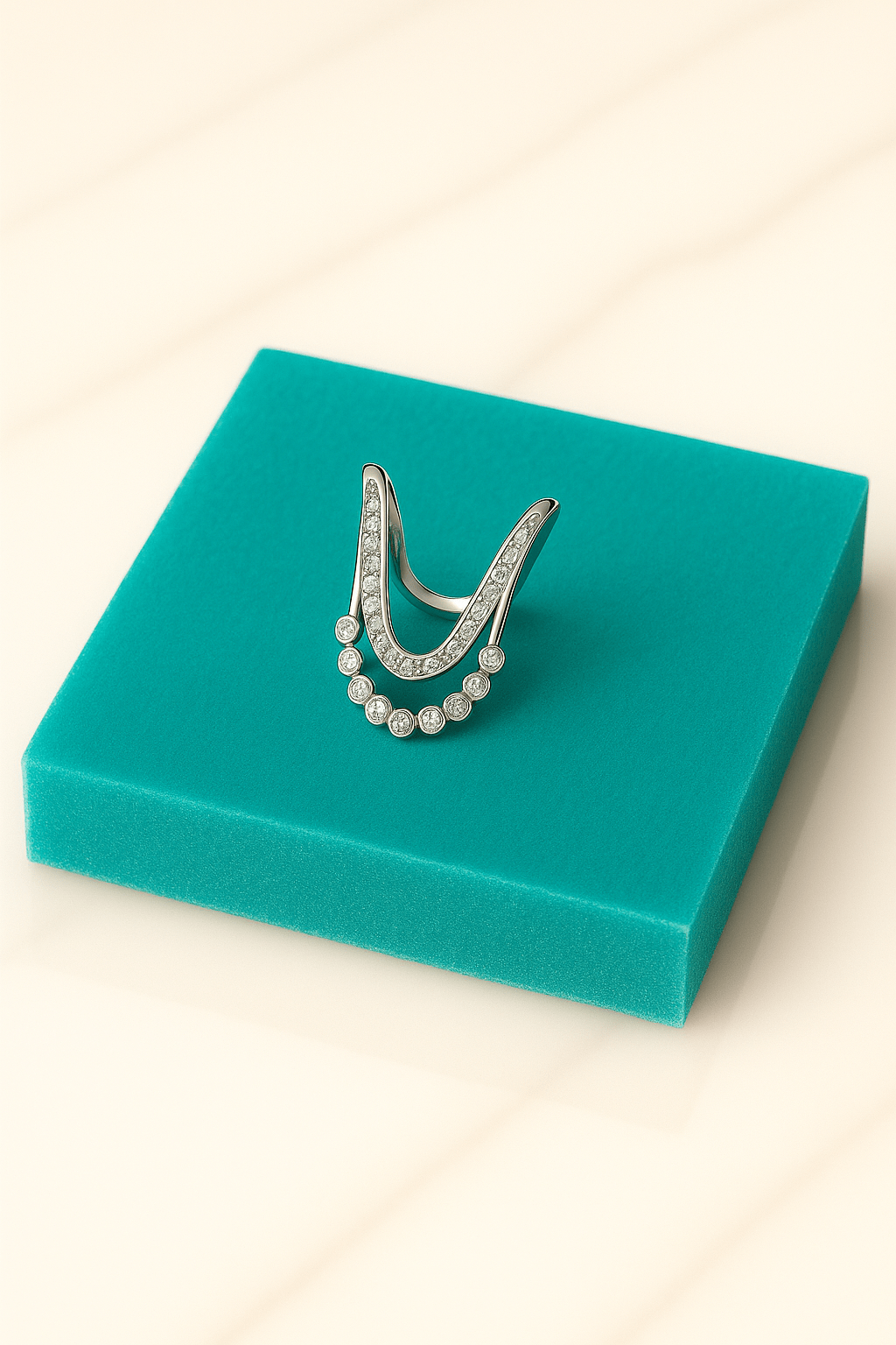 Tivara Vanki-Inspired Statement Ring - 925 silver