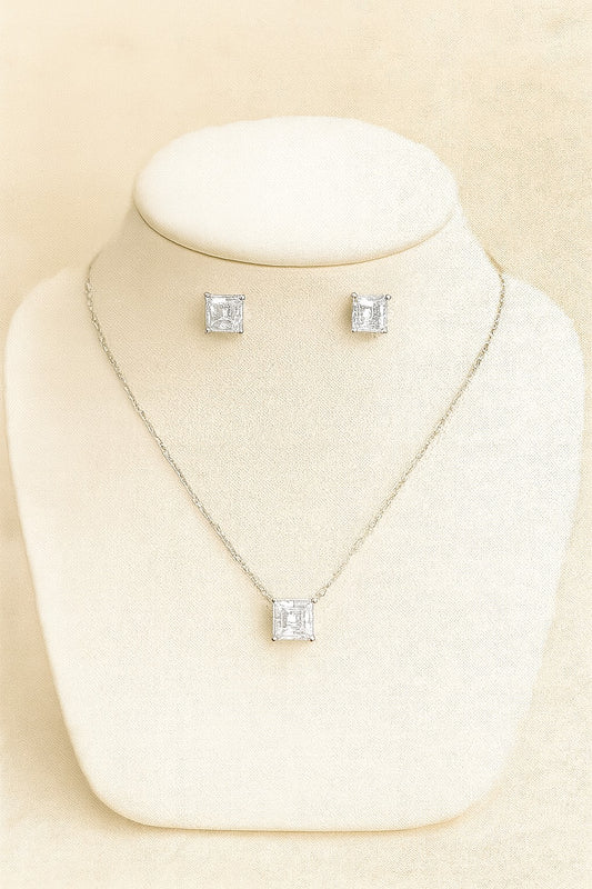 Emerald Radiance Solitaire Set - 925 Silver