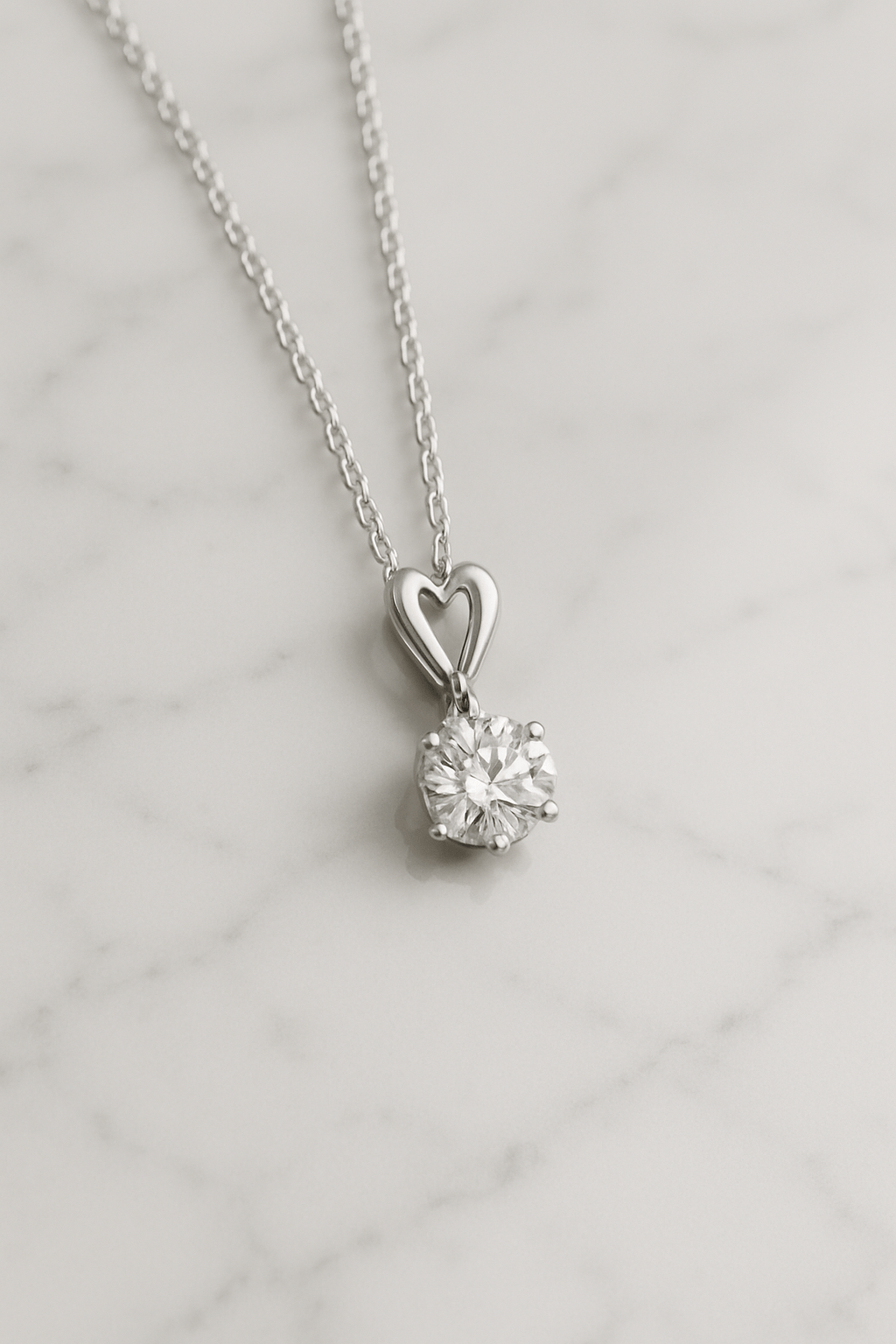 Tivara Jewels - Solitaire Spark Pendant with Heart hook in 925 Silver